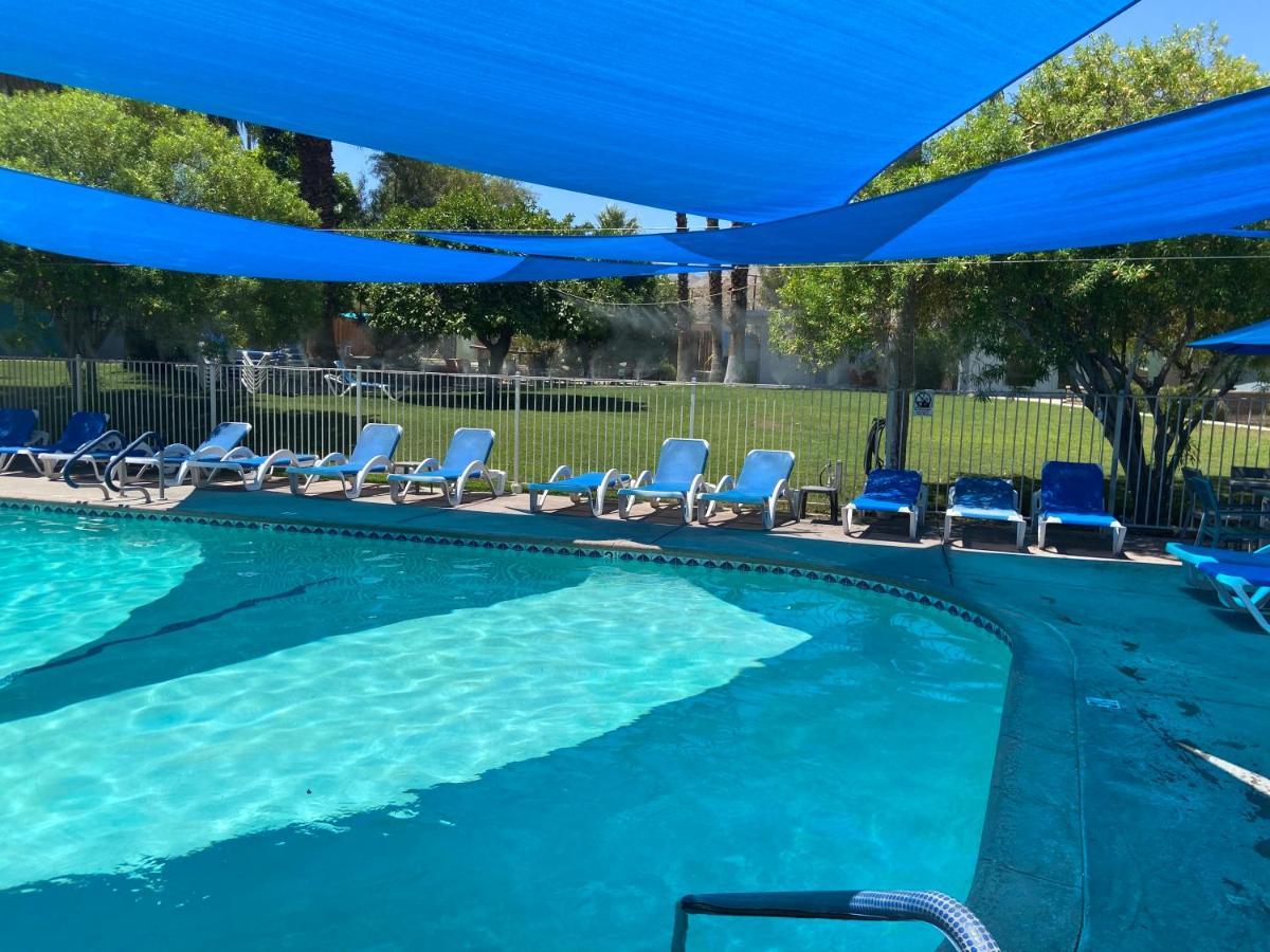 קת'דרל סיטי Ccbc Resort Hotel - A Gay Men'S Resort מראה חיצוני תמונה