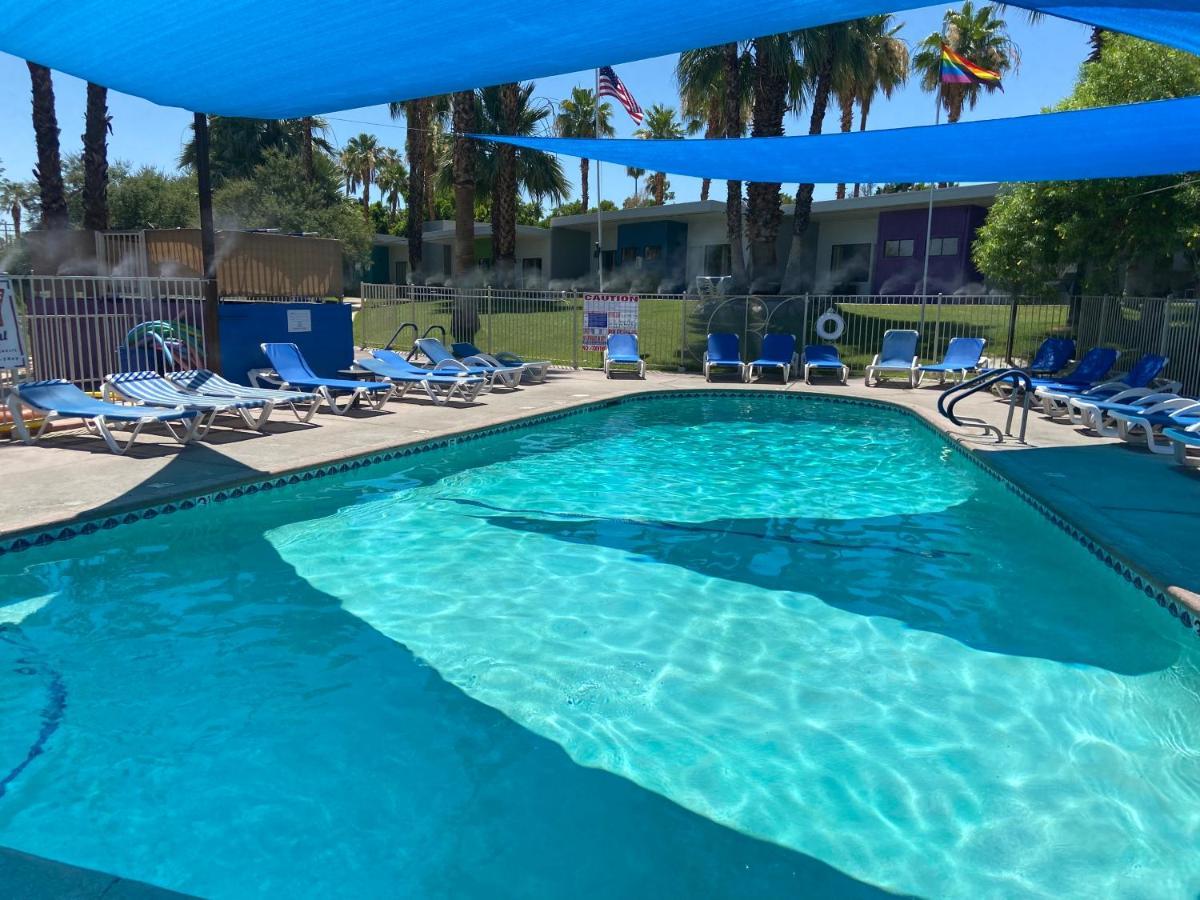קת'דרל סיטי Ccbc Resort Hotel - A Gay Men'S Resort מראה חיצוני תמונה