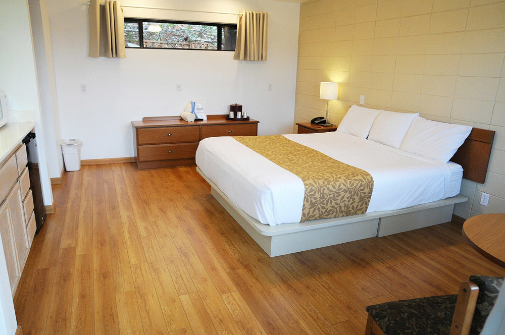 קת'דרל סיטי Ccbc Resort Hotel - A Gay Men'S Resort מראה חיצוני תמונה